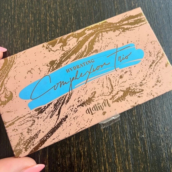 Alamar Cosmetics Complexion Trio - Picture 3 of 6